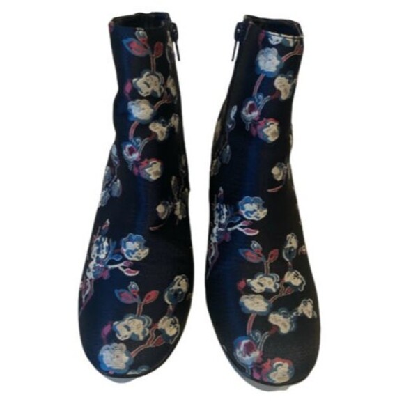 Urban Outfitters Ankle Boots Womens Sz 8 Juliet Jacquard Booties Coquette Indie - Picture 4 of 8